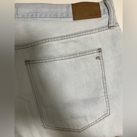 Madewell Slouchy Boyjeans, Light Wash, Ripped - 32 Petite - Picture 11 of 12